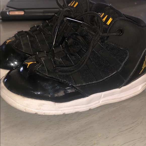 Shoes - Picture 3 of 3